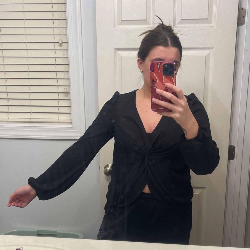 Forever 21 Twist Front Blouse